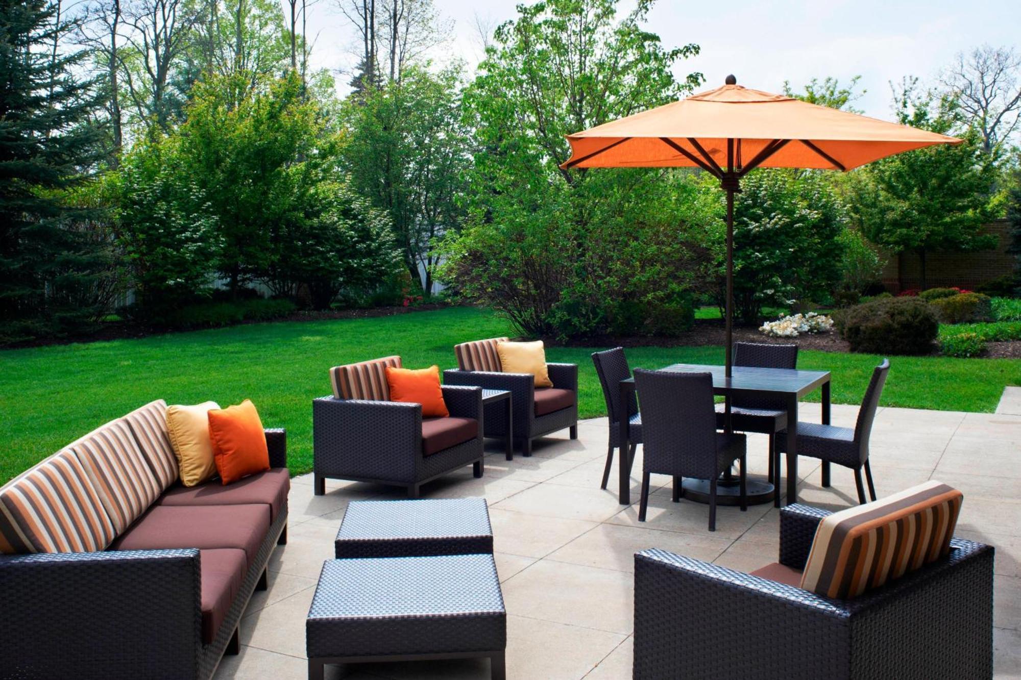 Courtyard Cleveland Airport South Otel Middleburg Heights Dış mekan fotoğraf