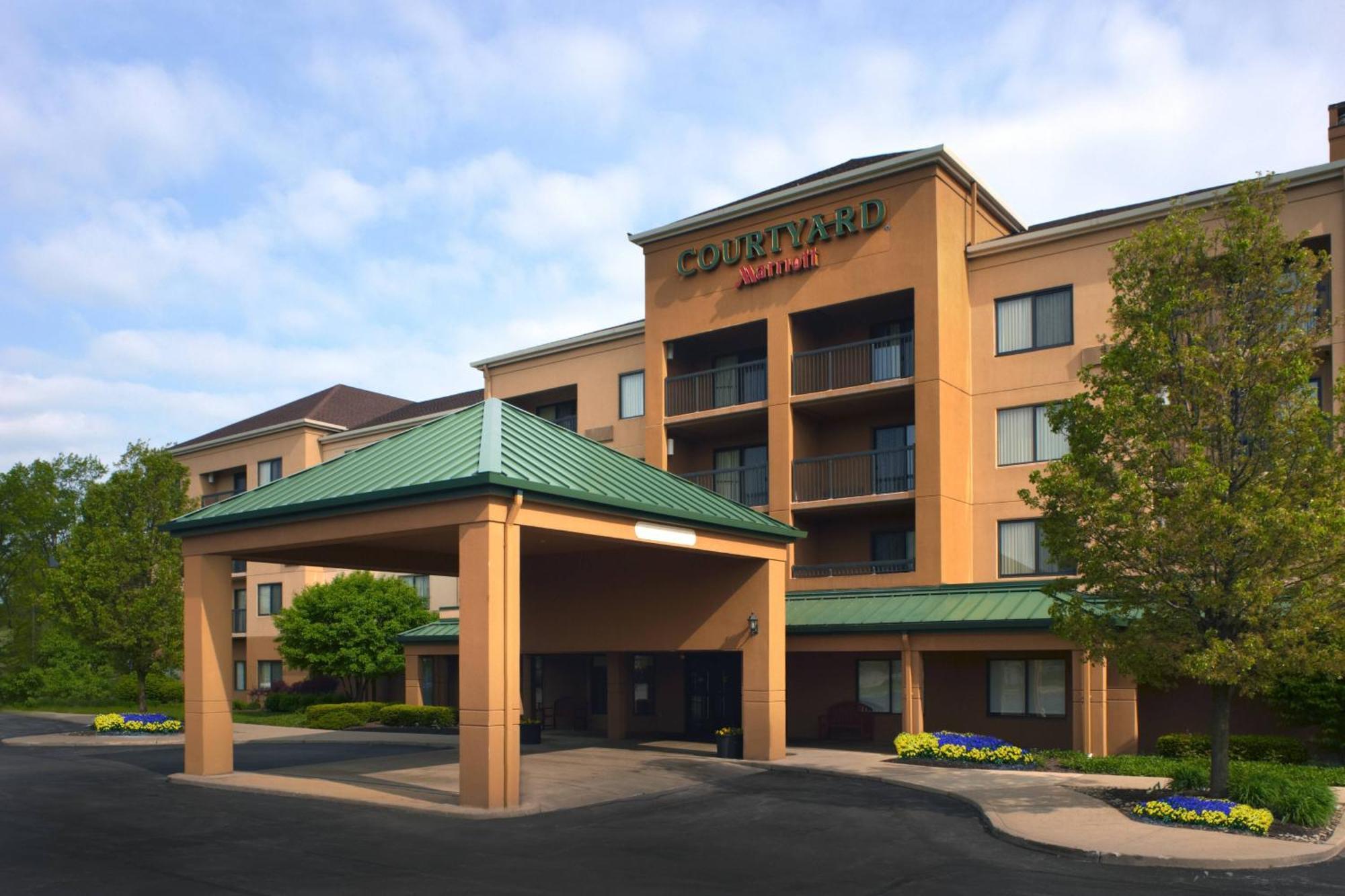 Courtyard Cleveland Airport South Otel Middleburg Heights Dış mekan fotoğraf